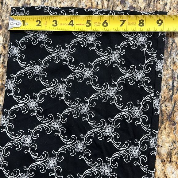 Cache Black Cotton Blend Embroidered Mid Rise Flared Pants Size 12 - Picture 8 of 9